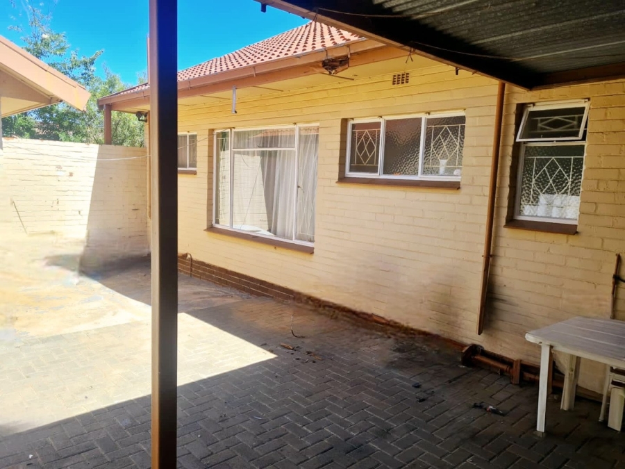 4 Bedroom Property for Sale in Fleurdal Free State